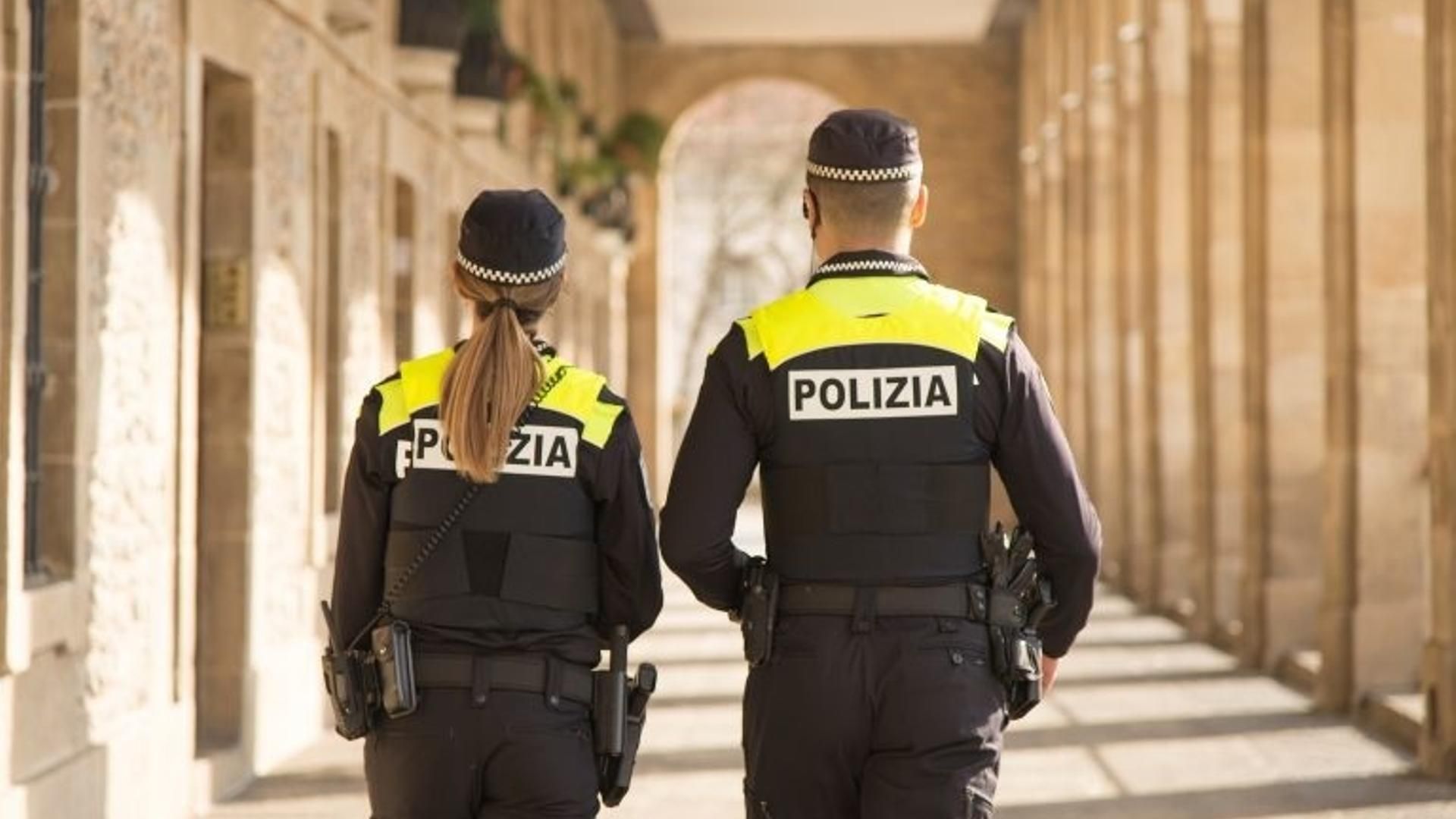 La policía detuvo a la pareja por agredirse en una fuerte discusión en Vitoria