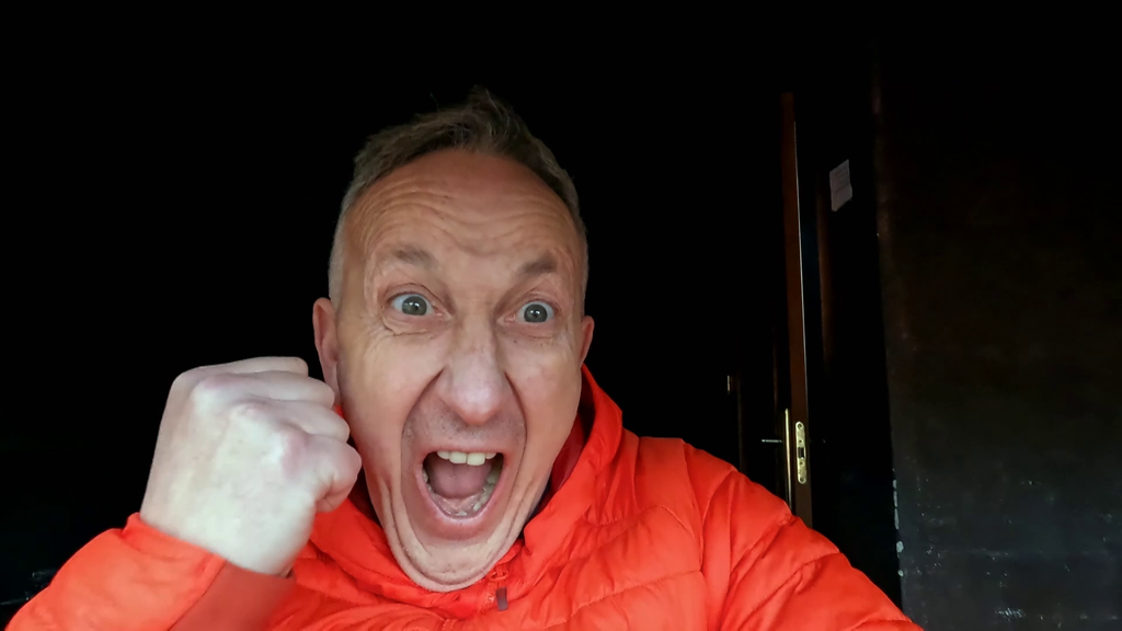 La reacción de Kike Calleja al ver a una lince junto a sus cachorros tras una larga espera: "Esto es increíble"