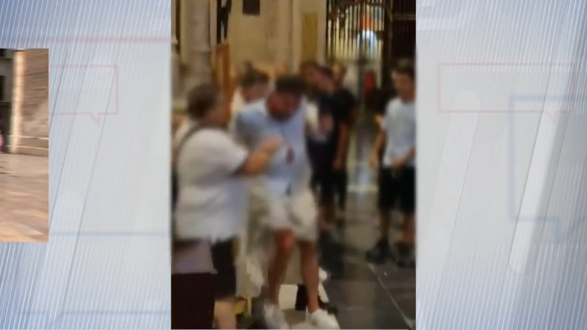 Los feligreses expulsan al hombre de la catedral