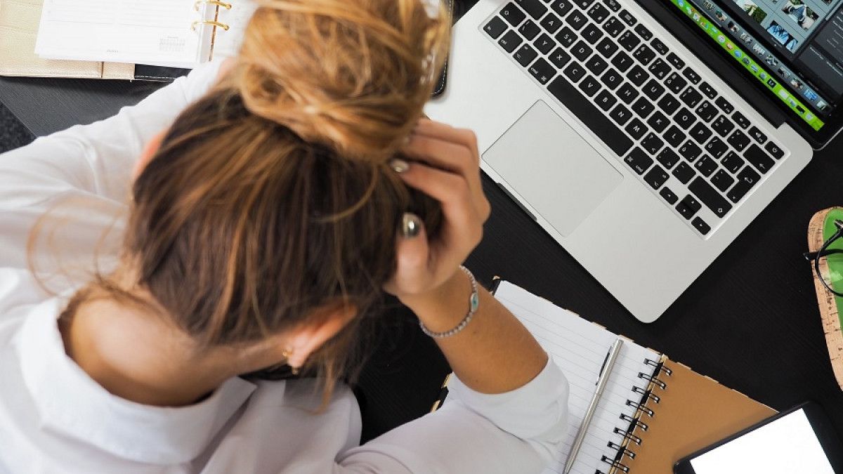 Quemada por un entorno de productividad tóxica