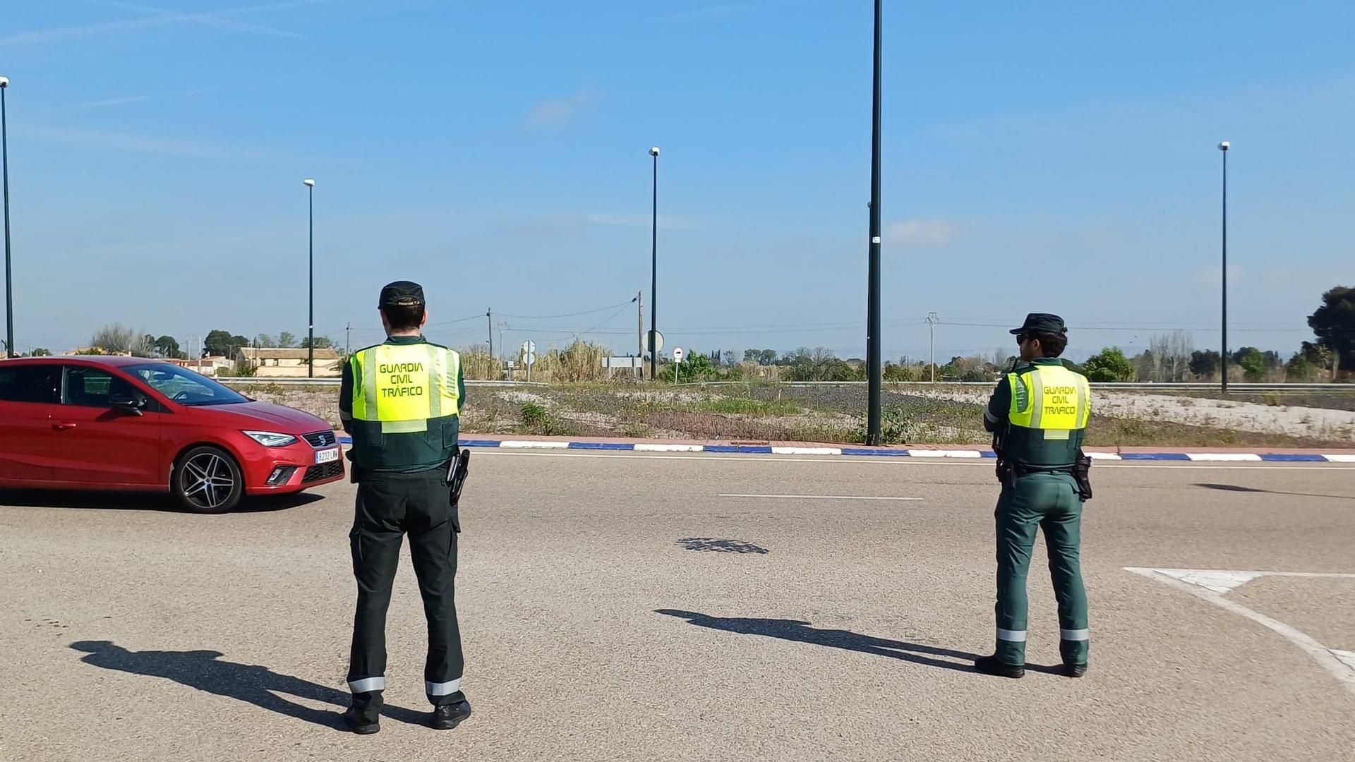 Dos guardias civiles fuera de servicio detienen a un hombre por darse a la fuga tras ver a la Benemérita atendiendo un accidente en Brea de Aragón, Zaragoza