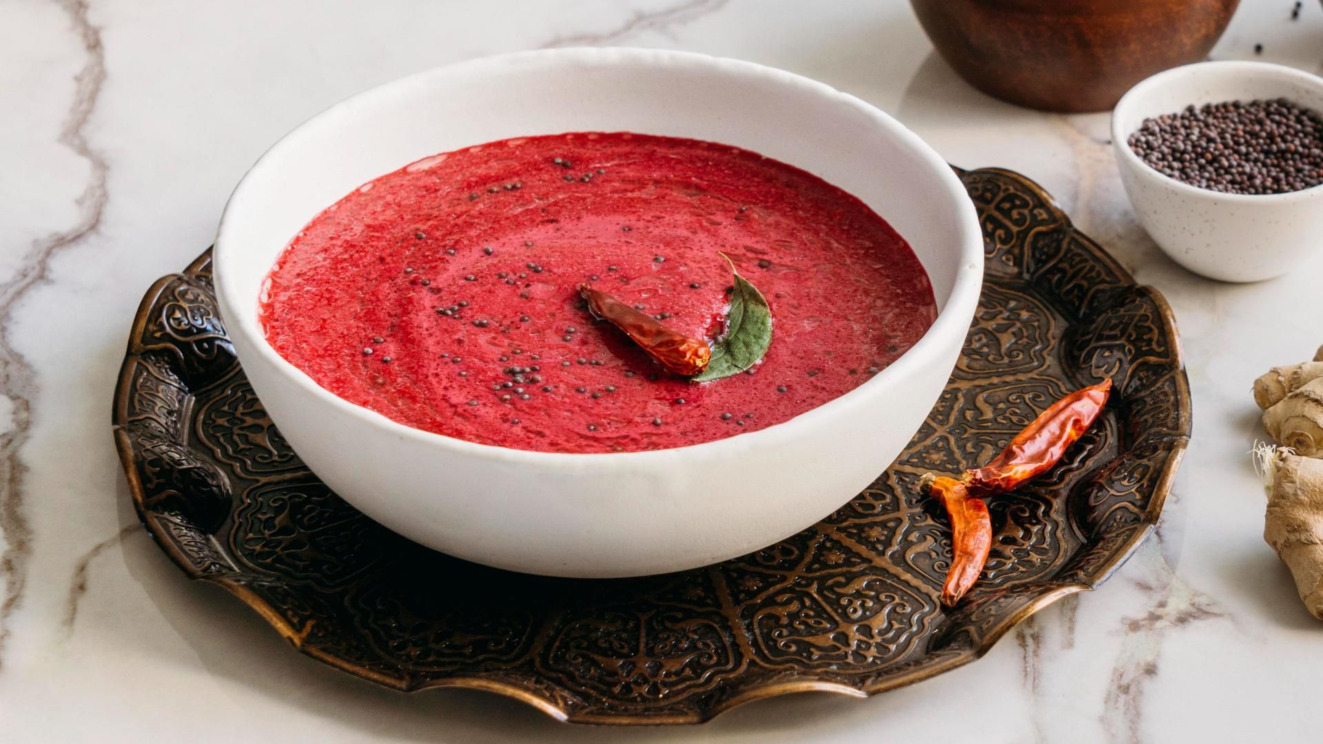 El gazpacho de remolacha cuenta con un extra de nutrientes.