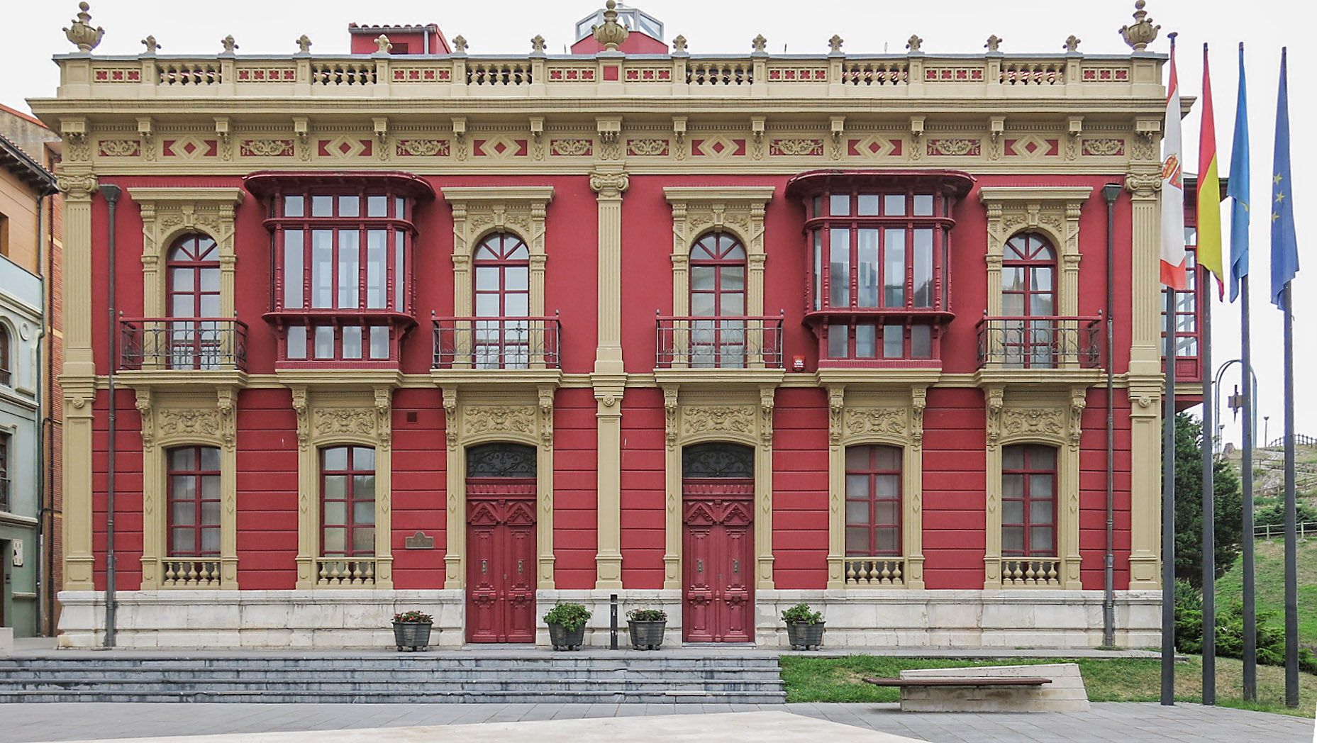 Fachada del Ayuntamiento de Candás
