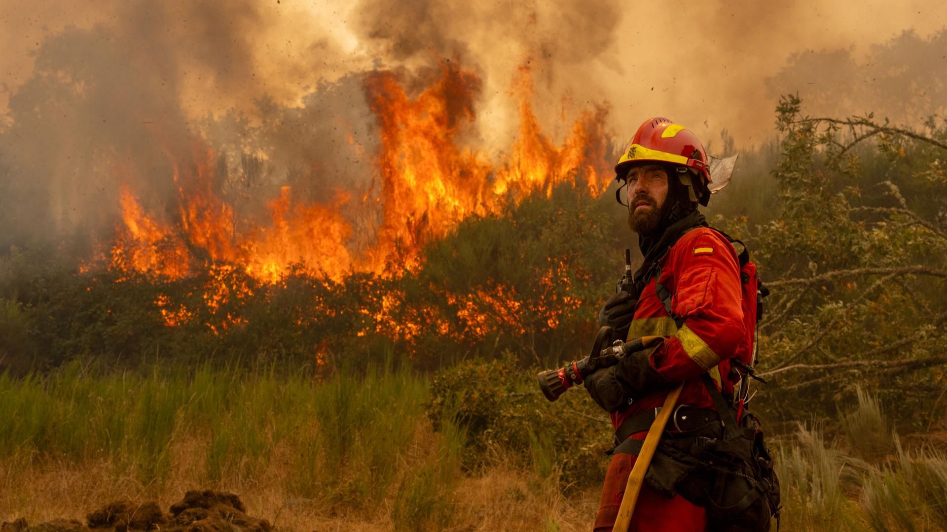 Incendio en Chandrexa de Queixa (Ourense)