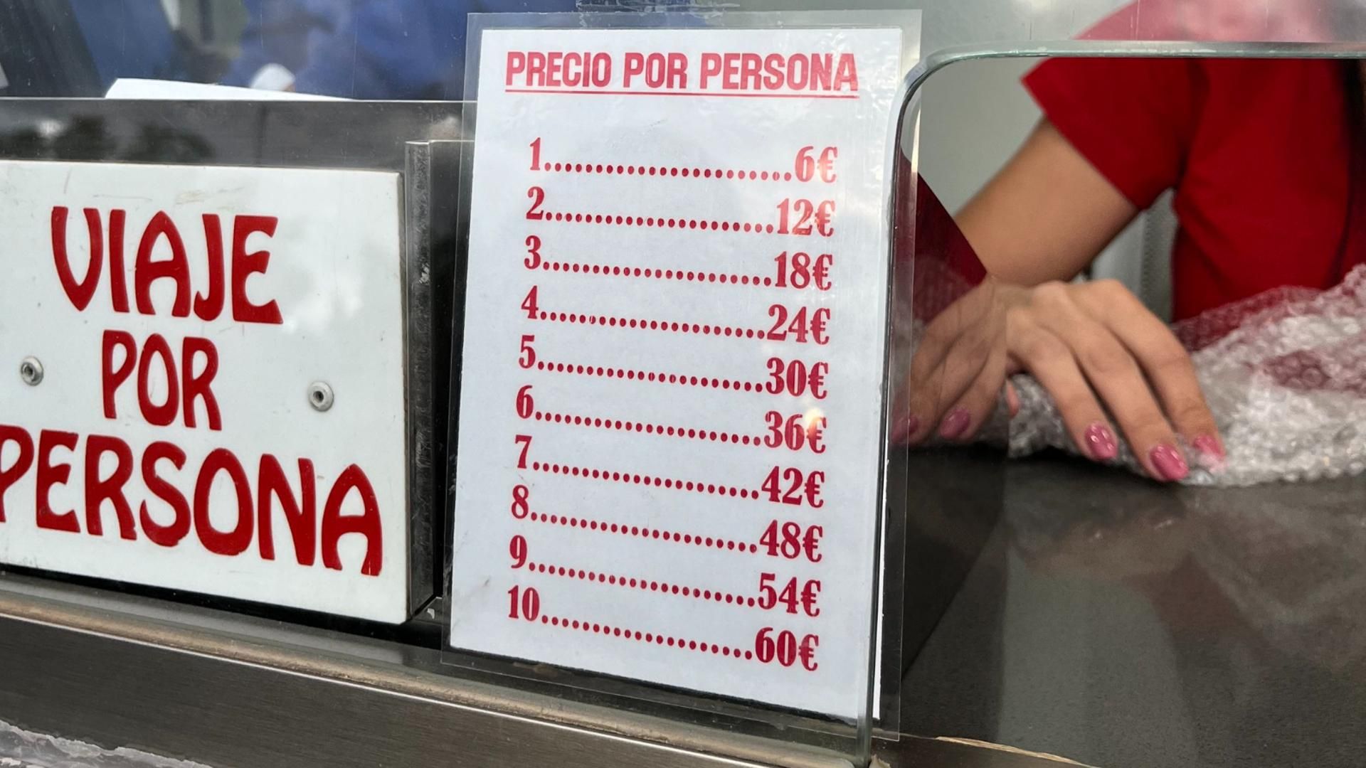 Los precios de una atracción de feria