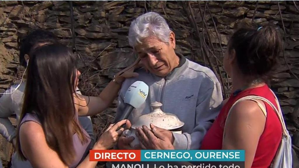 El llanto de Manoli tras perder su casa en los incendios de Galicia: "Solo pude sacar la sopera de mis padres"