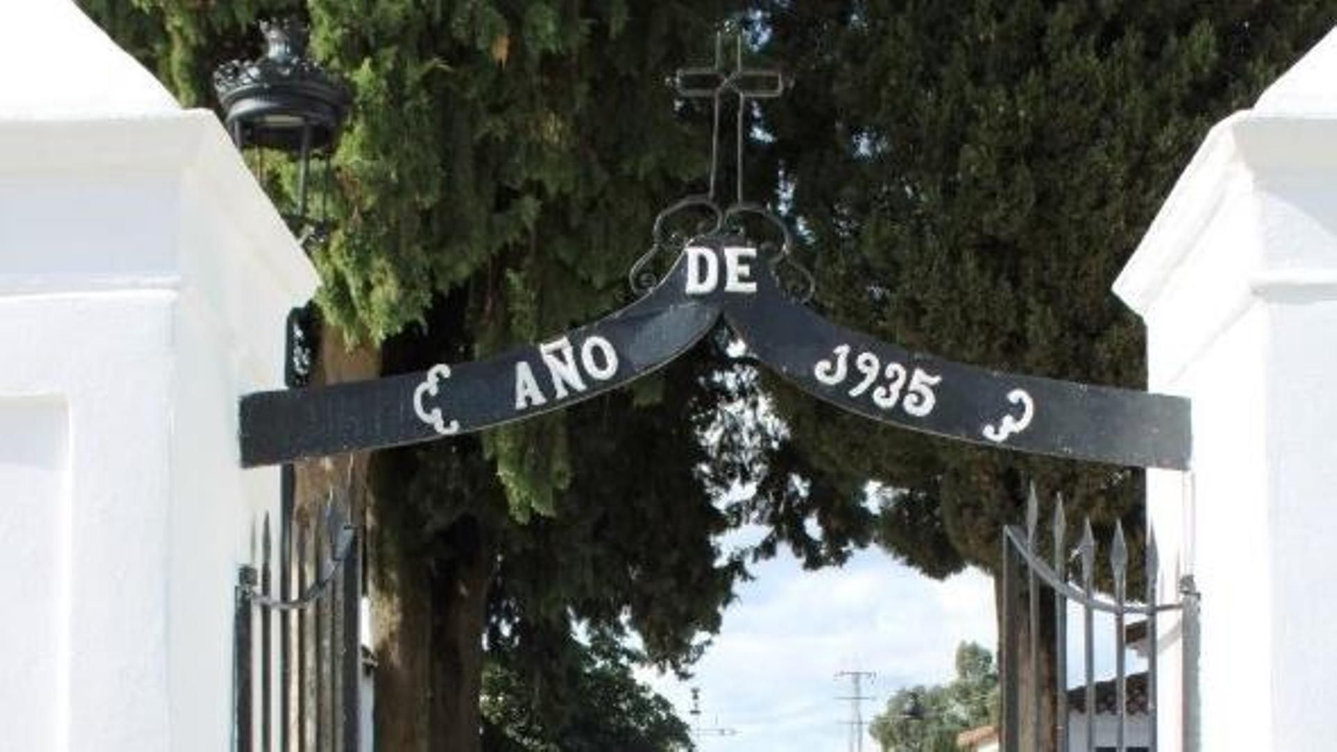 Cementerio de Castilblanco de los Arroyos