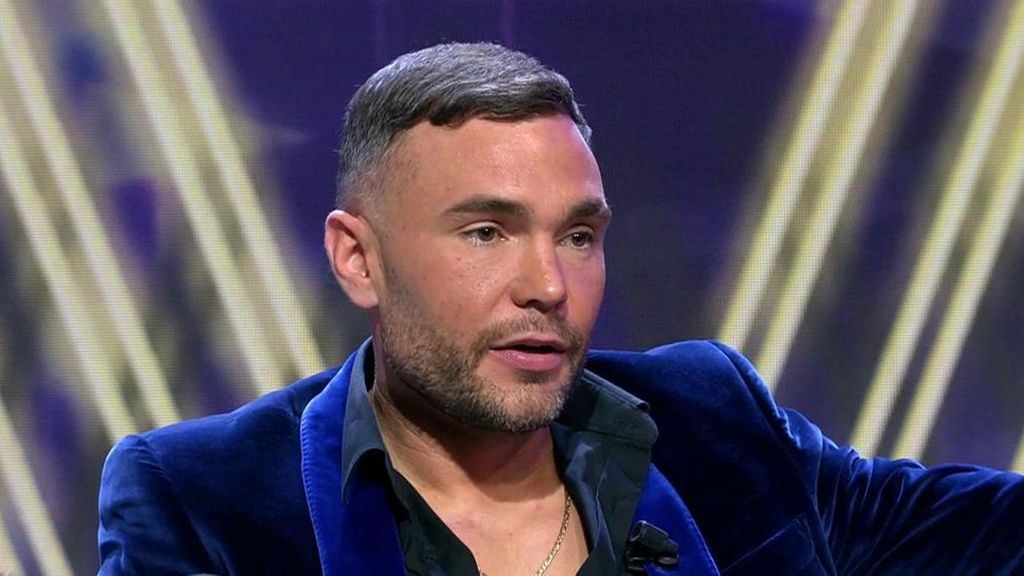 Cristian Suescun denuncia amenazas: "Mi madre ha intentado impedir que me siente aquí" ¡De viernes! Top Vídeos 289