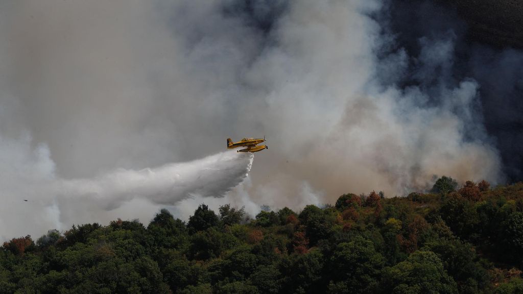España en llamas: los incendios calcinan ya 396.811 hectáreas y se mantienen 21 focos activos