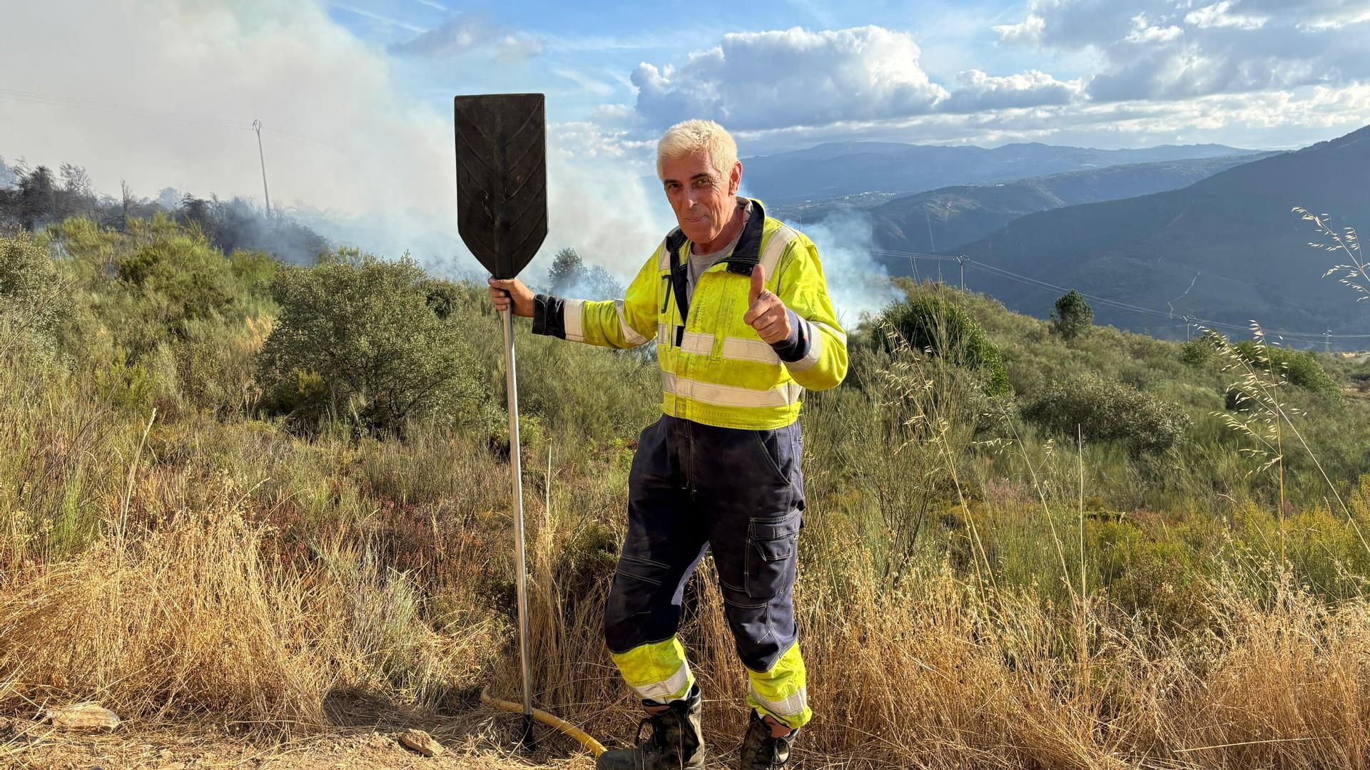Isidro Estévez, el vecino de Petín que fue detenido por provocar un incendio y apoyado por todos sus vecinos