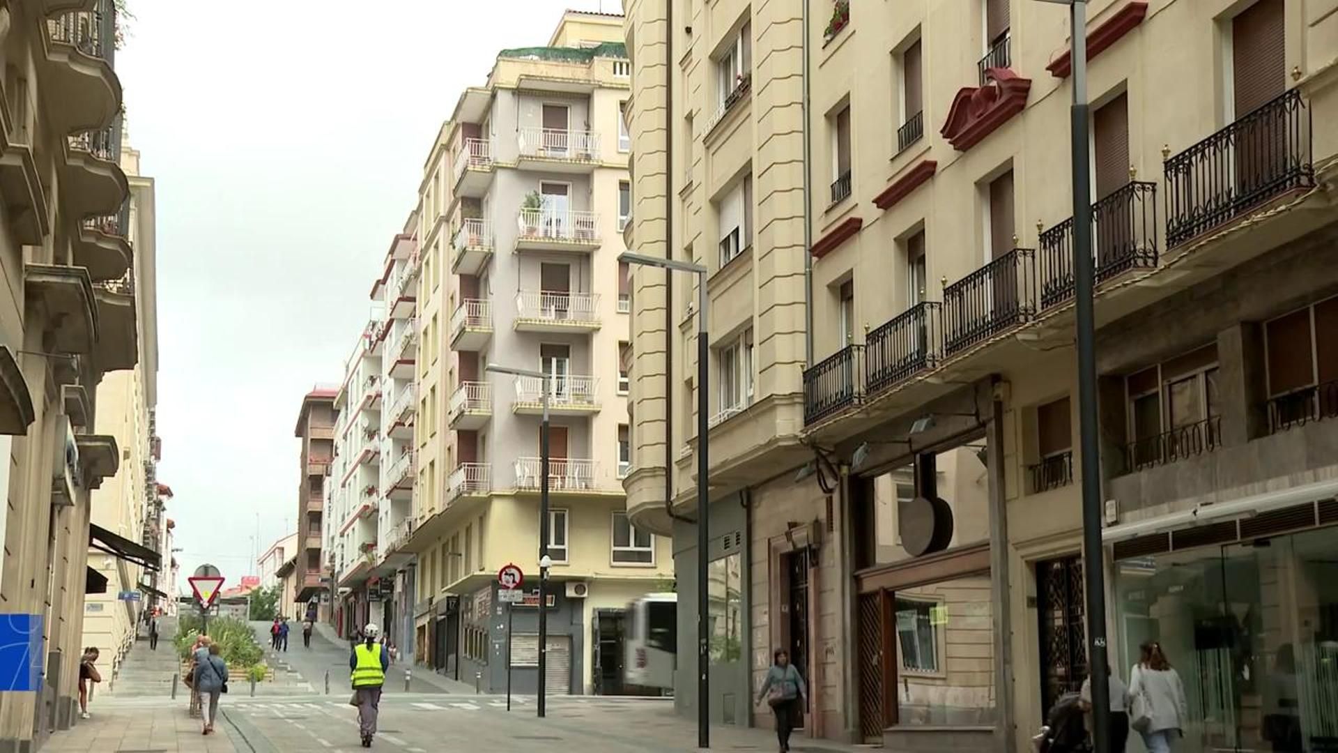 La "desaparición del mercado del alquiler" en España: "Hasta 38 familias compiten por una vivienda"