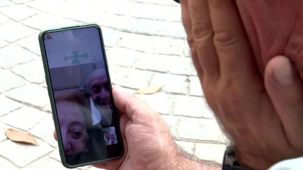 Toni se reencuentra con el voluntario vasco que le ayudó en la DANA tras 10 meses buscándolo: "Llorábamos juntos"