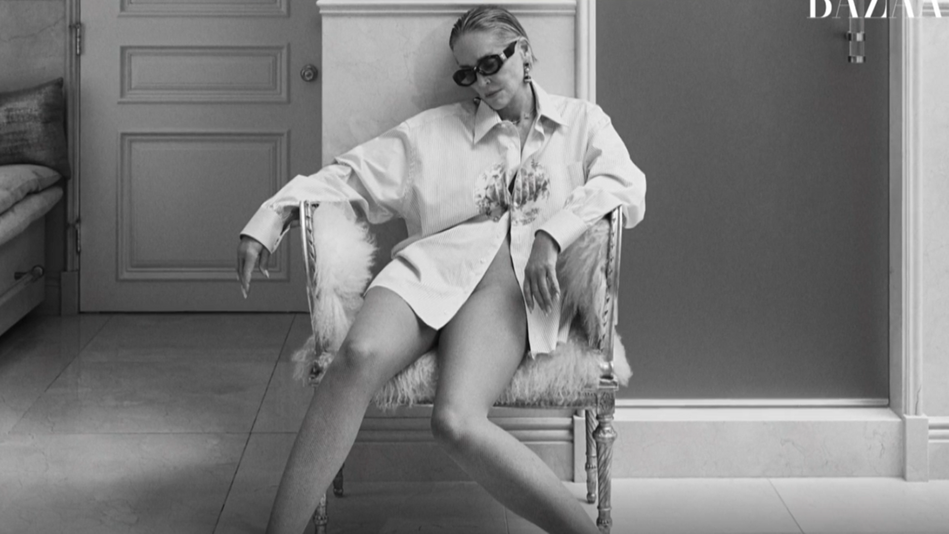 La actriz posa en imágenes naturales y sin artificios mostrando su autenticidad a los 67 años