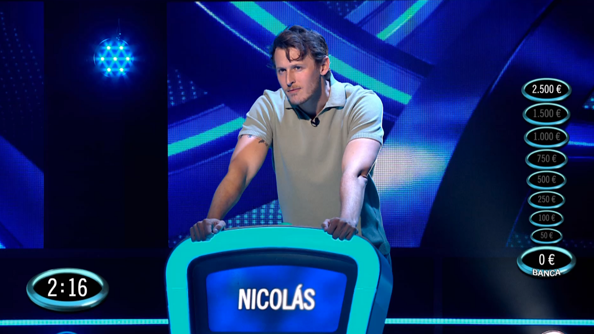 Nicolás Coronado jugando en 'El rival más débil'