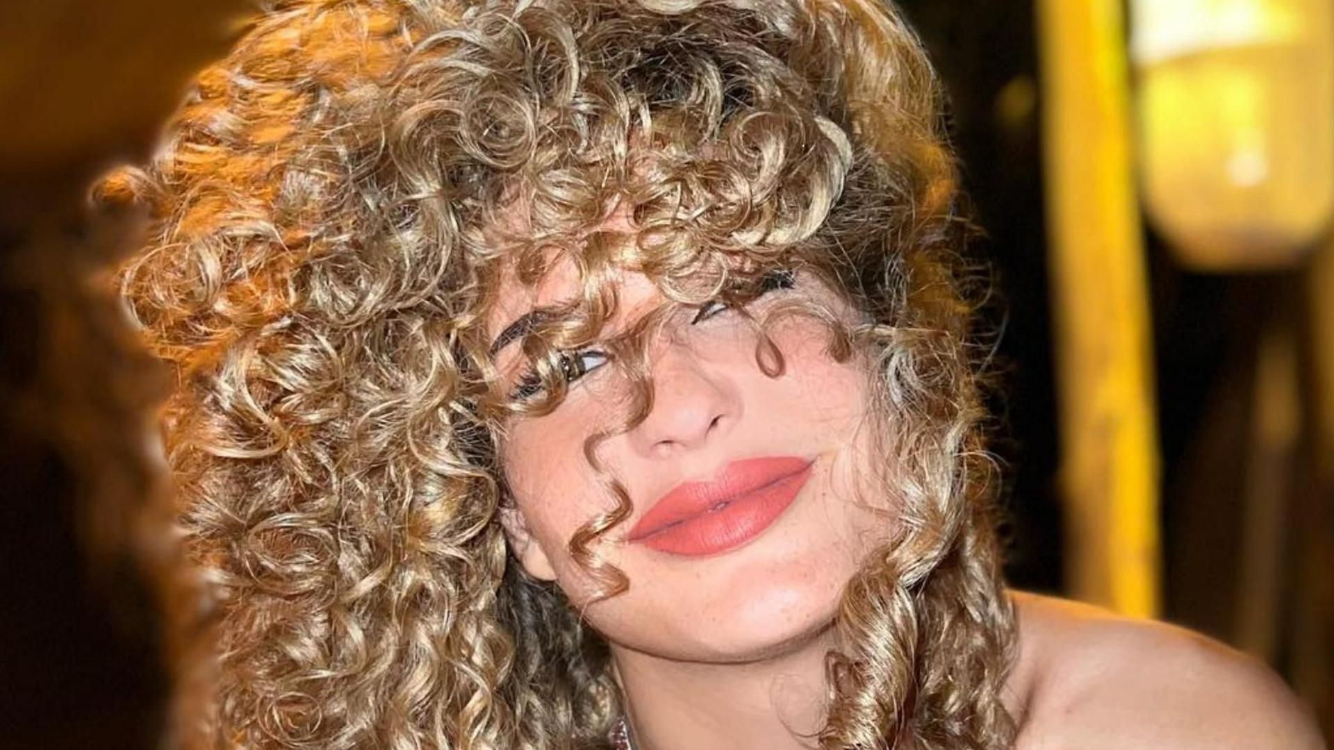 Sheila Casas, ex de Álvaro Muñoz Escassi, deslumbra en bikini al lucir  abdominales de escándalo