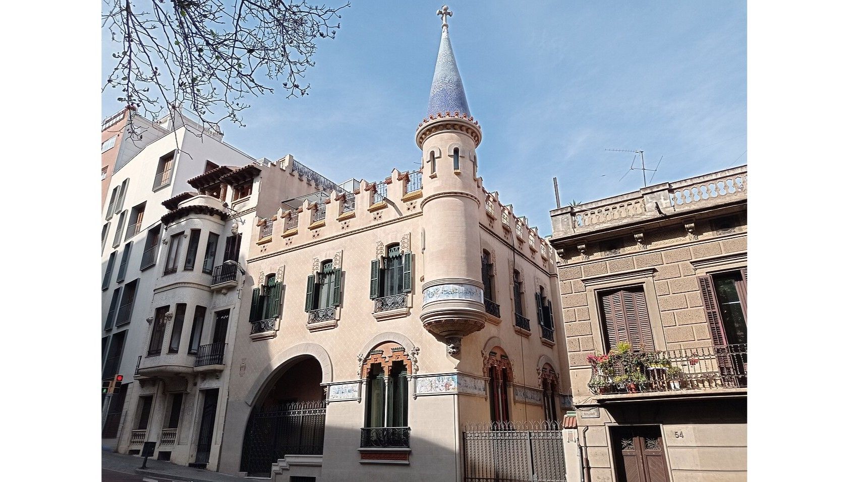 Casa Comas d'Argemir. FUENTE: Wikipedia