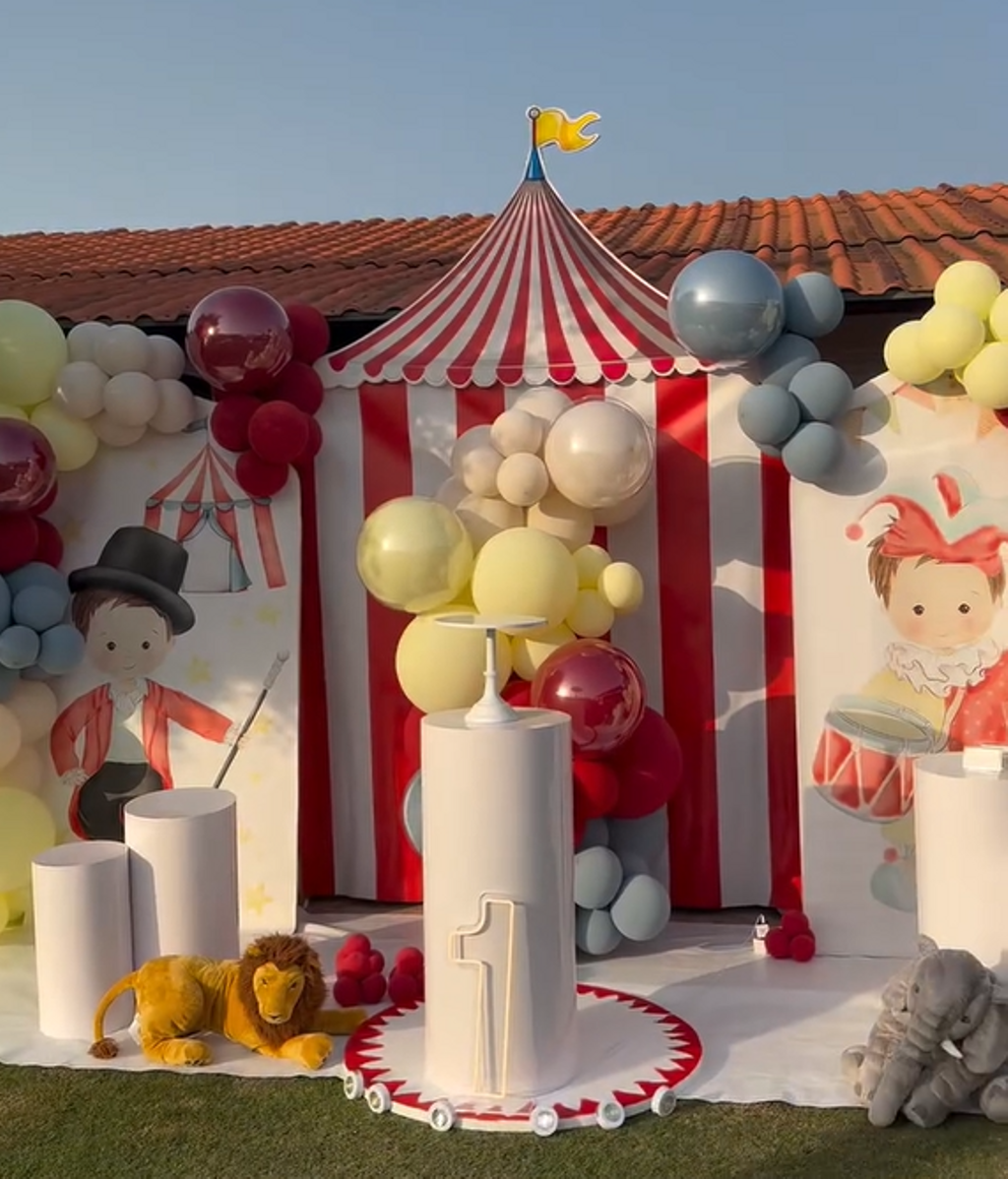 Decoración fiesta de cumpleaños hijo de Alma Bollo