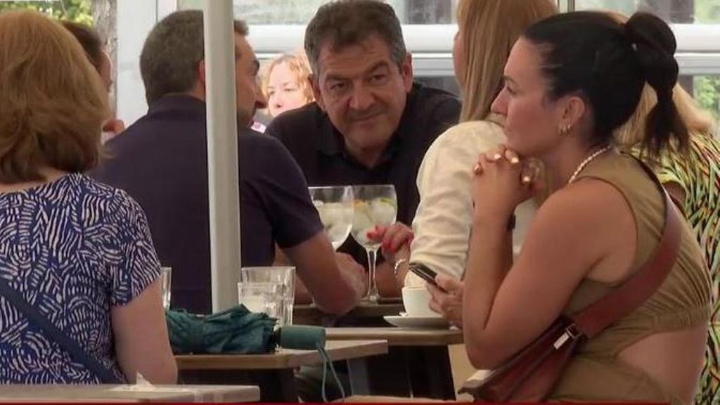 ¿Es legal que me cobren el hielo del café? Las prácticas ilegales más comunes en la hostelería