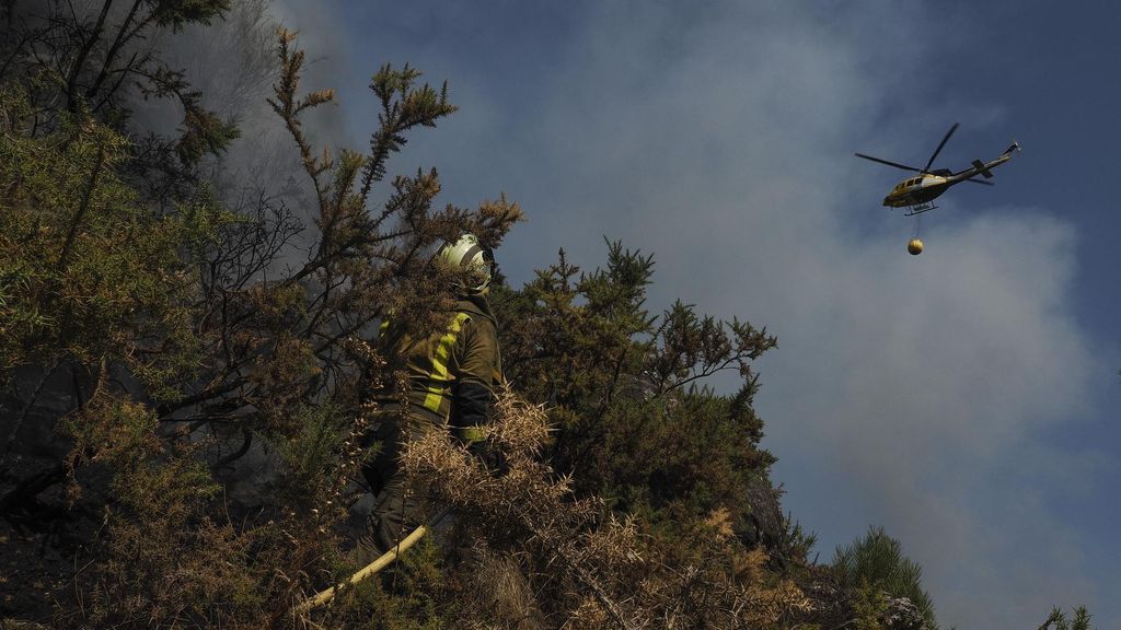 Incendio en la parroquia de A Cova (Lugo)