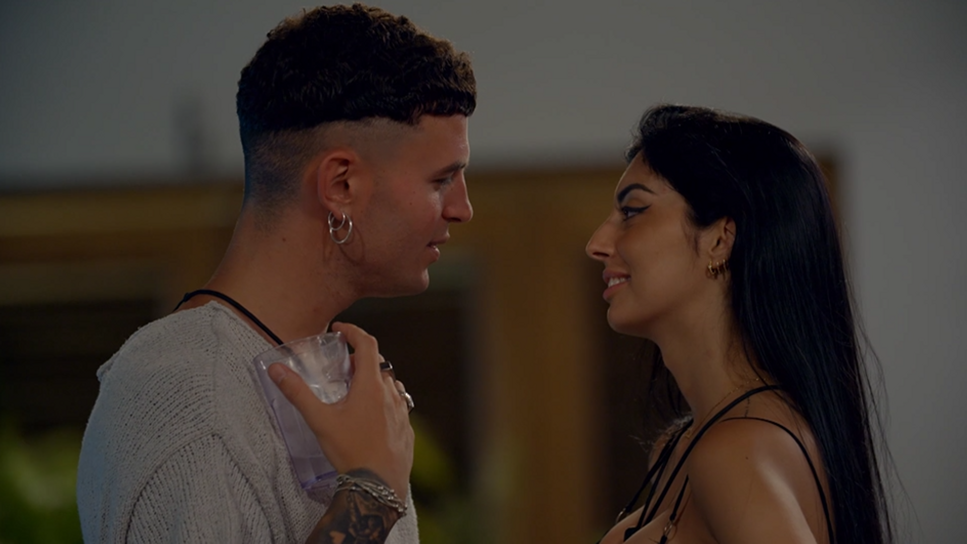 La subida de temperaturas de Marieta y Álex con sus tentadores, Sergio y Gabriella: "Beso demasiado bien"