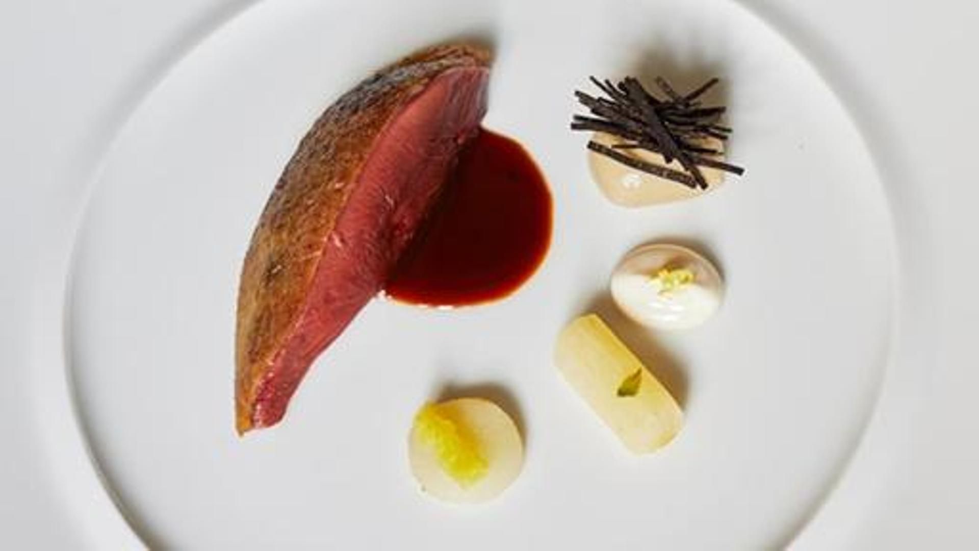 Los platos de Cenador de Amós, una de las grandes joyas culinarias del norte de España