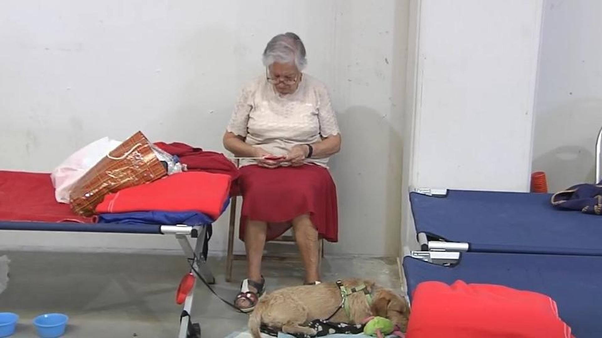 ¿Cómo se producen las evacuaciones de los más mayores durante los incendios?: el asesoramiento que reciben y su reubicación