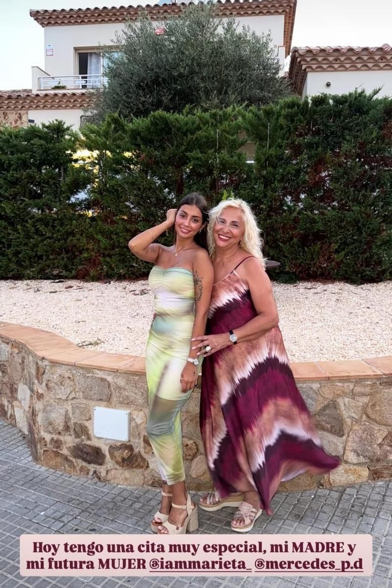 Marieta y su futura suegra, Mercedes