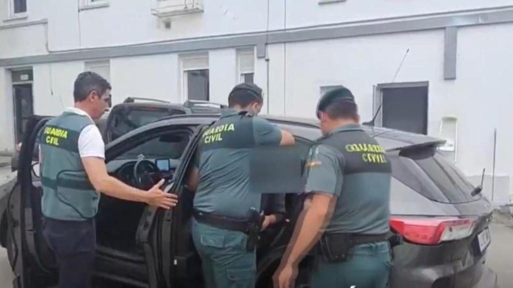 Miedo entre los vecinos de Carballo, A Coruña, porque la presunta pirómana, ya libre, vuelva a actuar