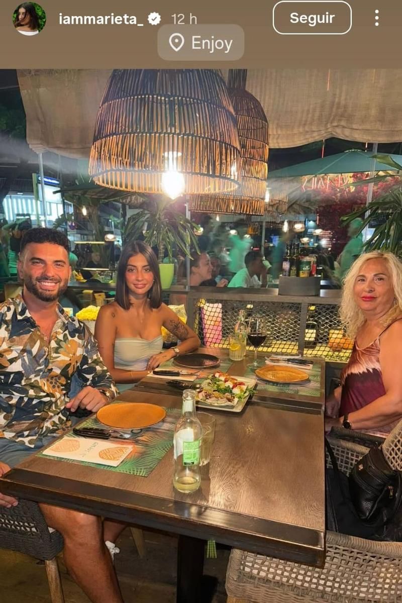 Suso, su madre Mercedes y Marieta