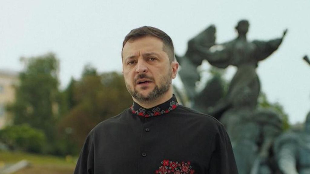 Ucrania celebra su día de la Independencia: felicitaciones, el acto presidido por Zelenski y los últimos ataques en la guerra con Rusia