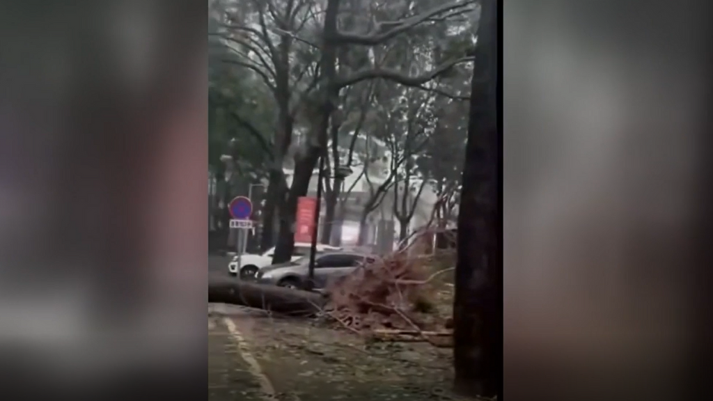 El temporal ha dejado daños materiales y mantiene en alerta a la región