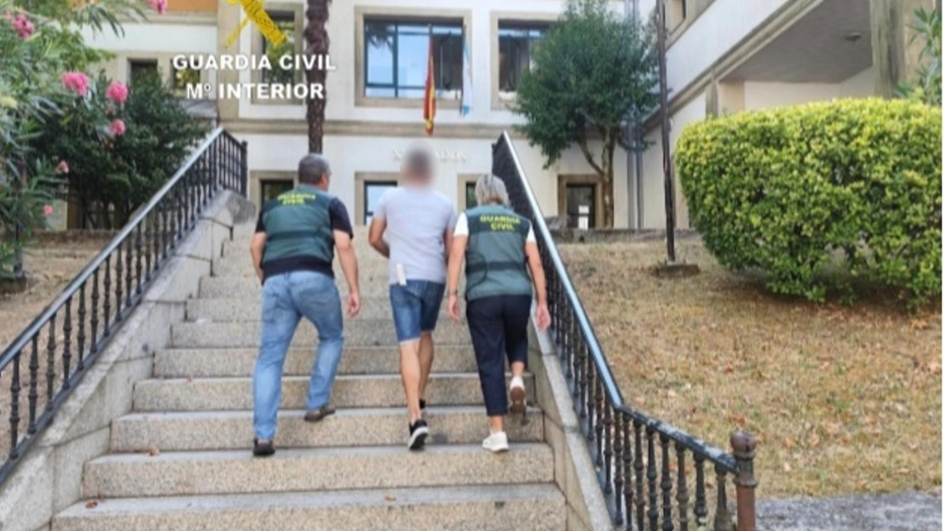 La Guardia Civil detiene a un vecino de Paradanta (Pontevedra) por un delito contra la libertad y la indemnidad sexua