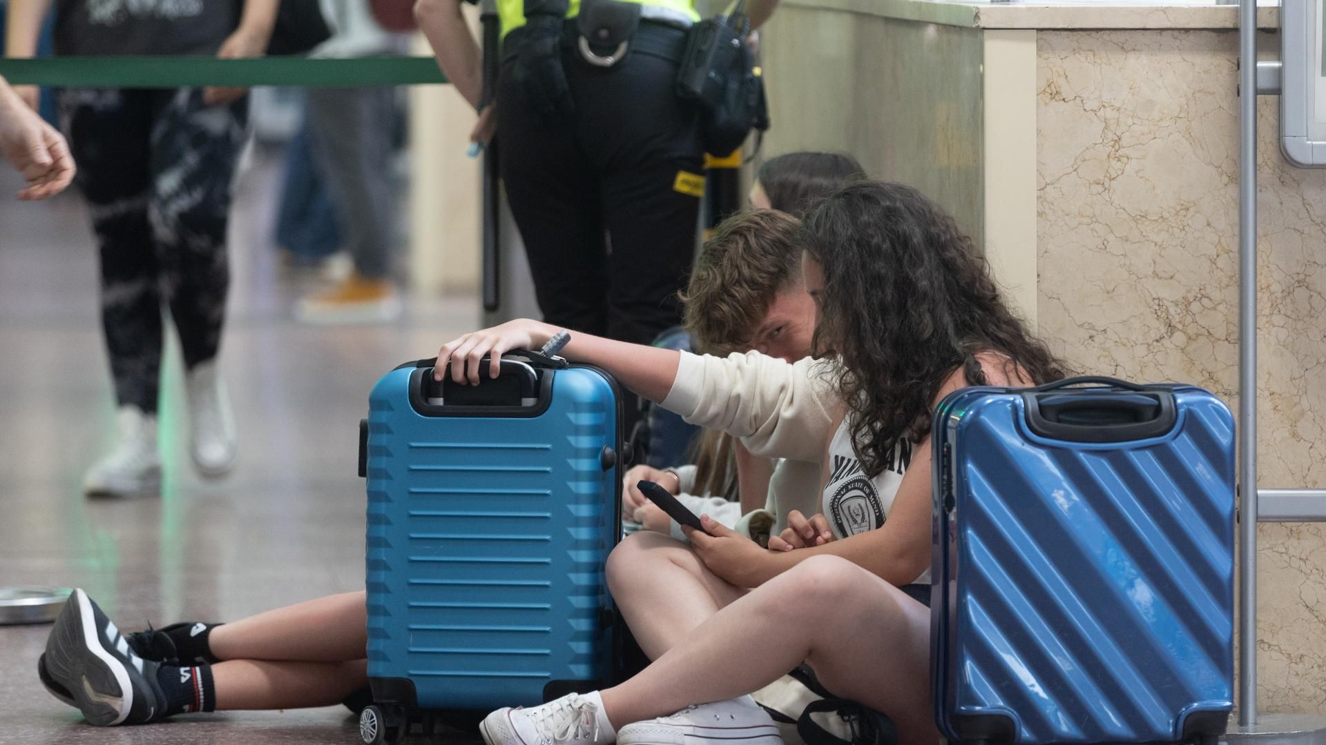 Los jóvenes de entre 18 y 30 años disfrutan de descuentos del 50% en trenes de Alta Velocidad y de Larga Distancia