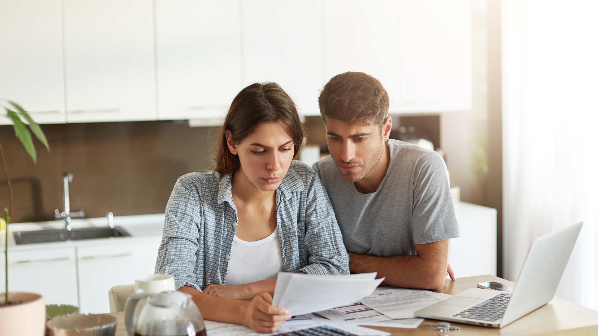 Un fondo de emergencia y una buena planificación mensual son esenciales Un fondo de emergencia y una buena planificación mensual son esenciales