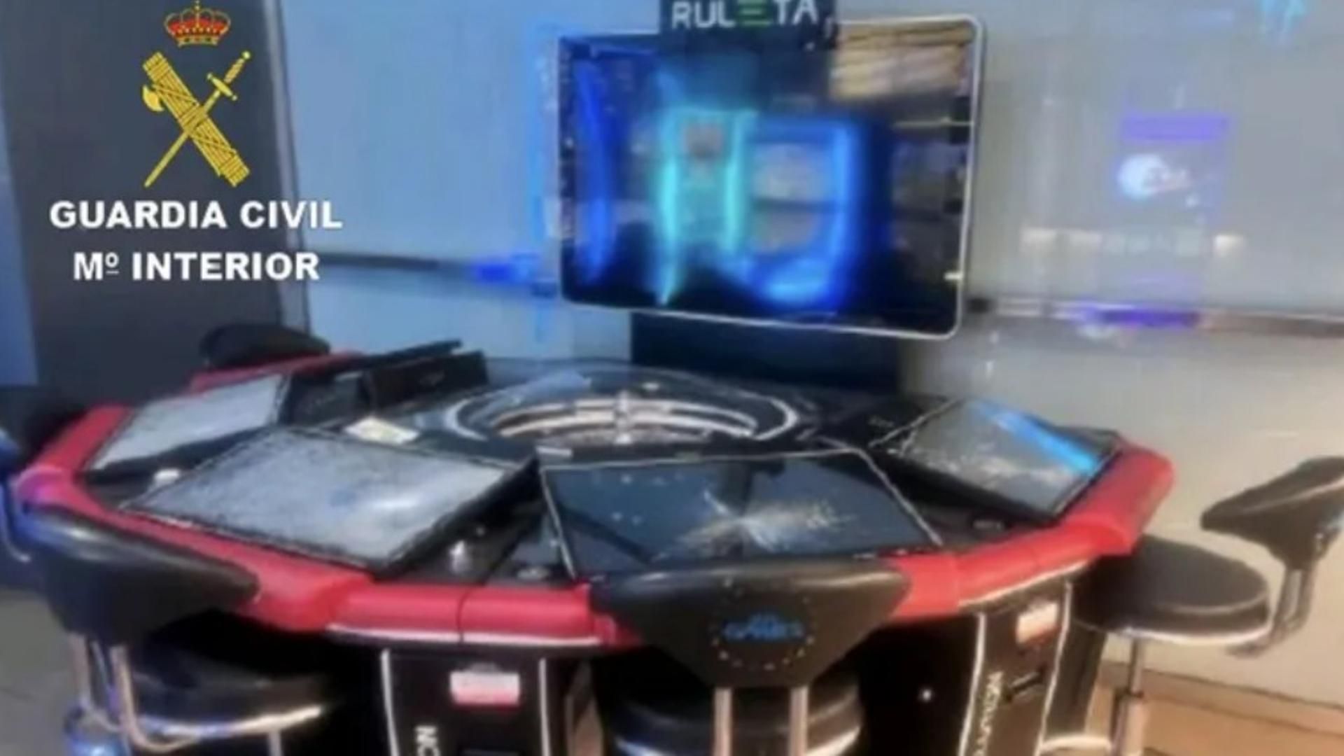 Daños en el local de apuestas de Poio