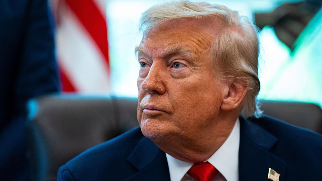 Trump destituye a una gobernadora de la Reserva Federal tras meses de presión