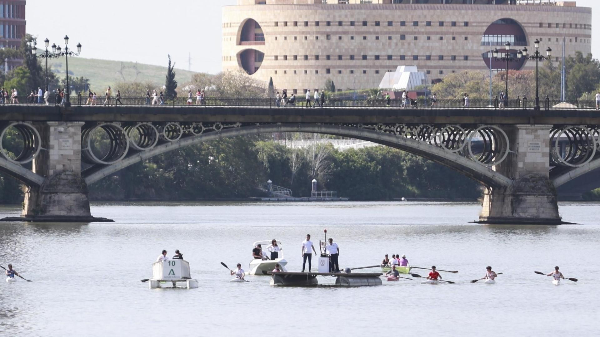 Encuentran el cadáver de un hombre que cayó al río Guadalquivir, Sevilla: investigan si se trata de un suicido
