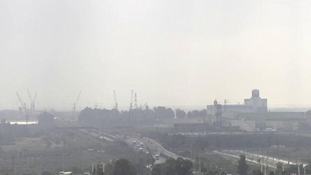 Los picos de contaminación aumentan el riesgo de ingreso hospitalario por infarto, según un estudio