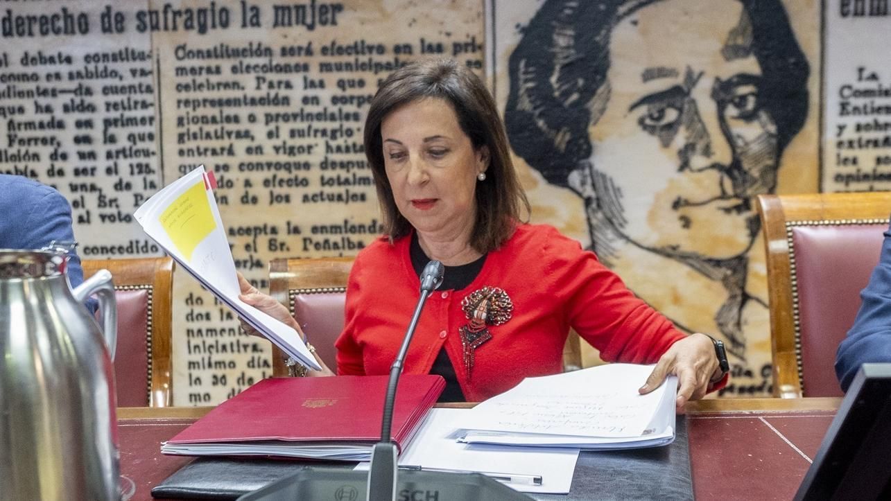 Robles reprocha a Feijóo por pedir medios extraordinarios durante los incendios