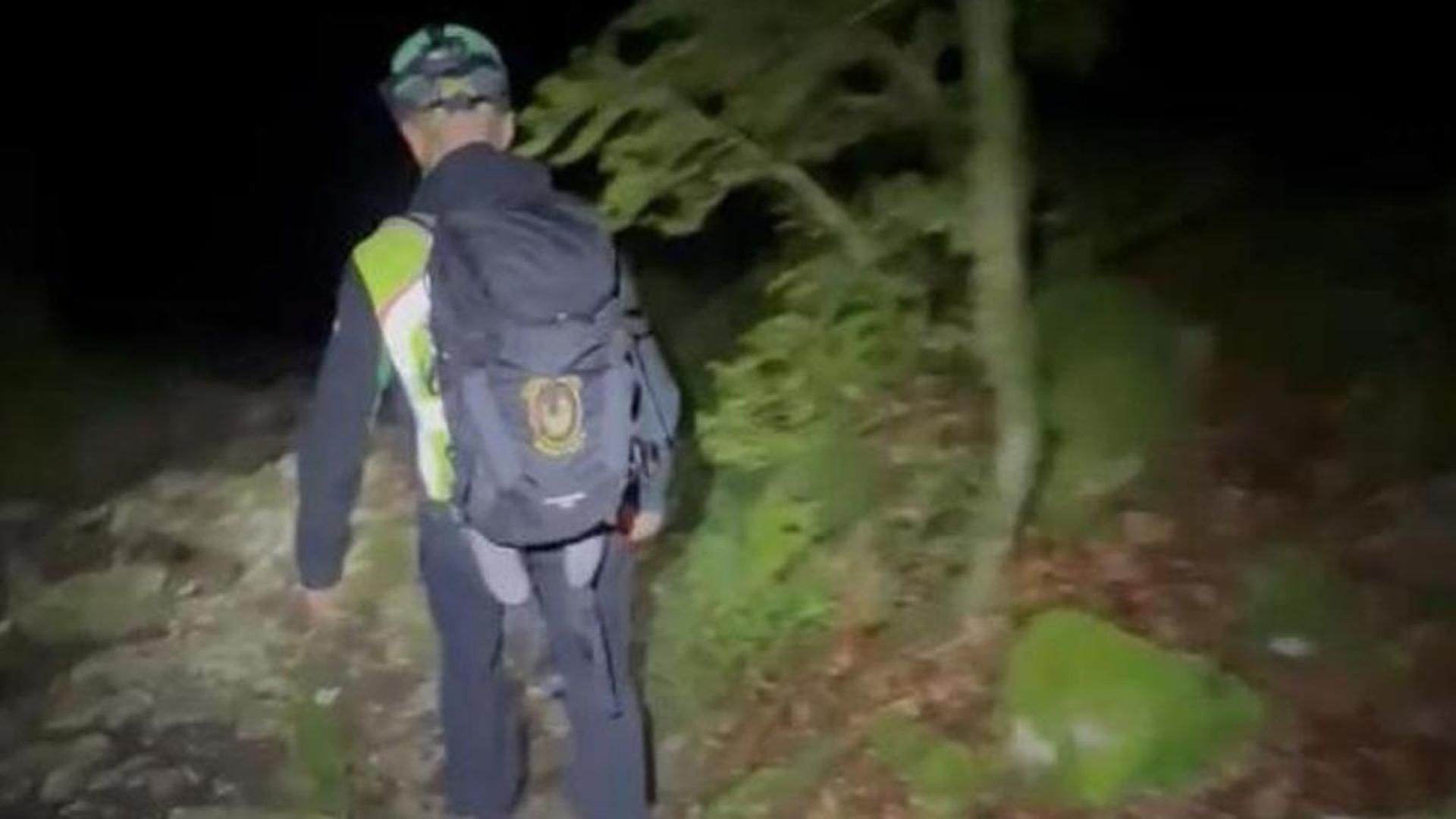 El GREIM de la Guardia Civil de Navarra, en el rescate de dos senderistas extraviados en el pico Larun, en Bera.