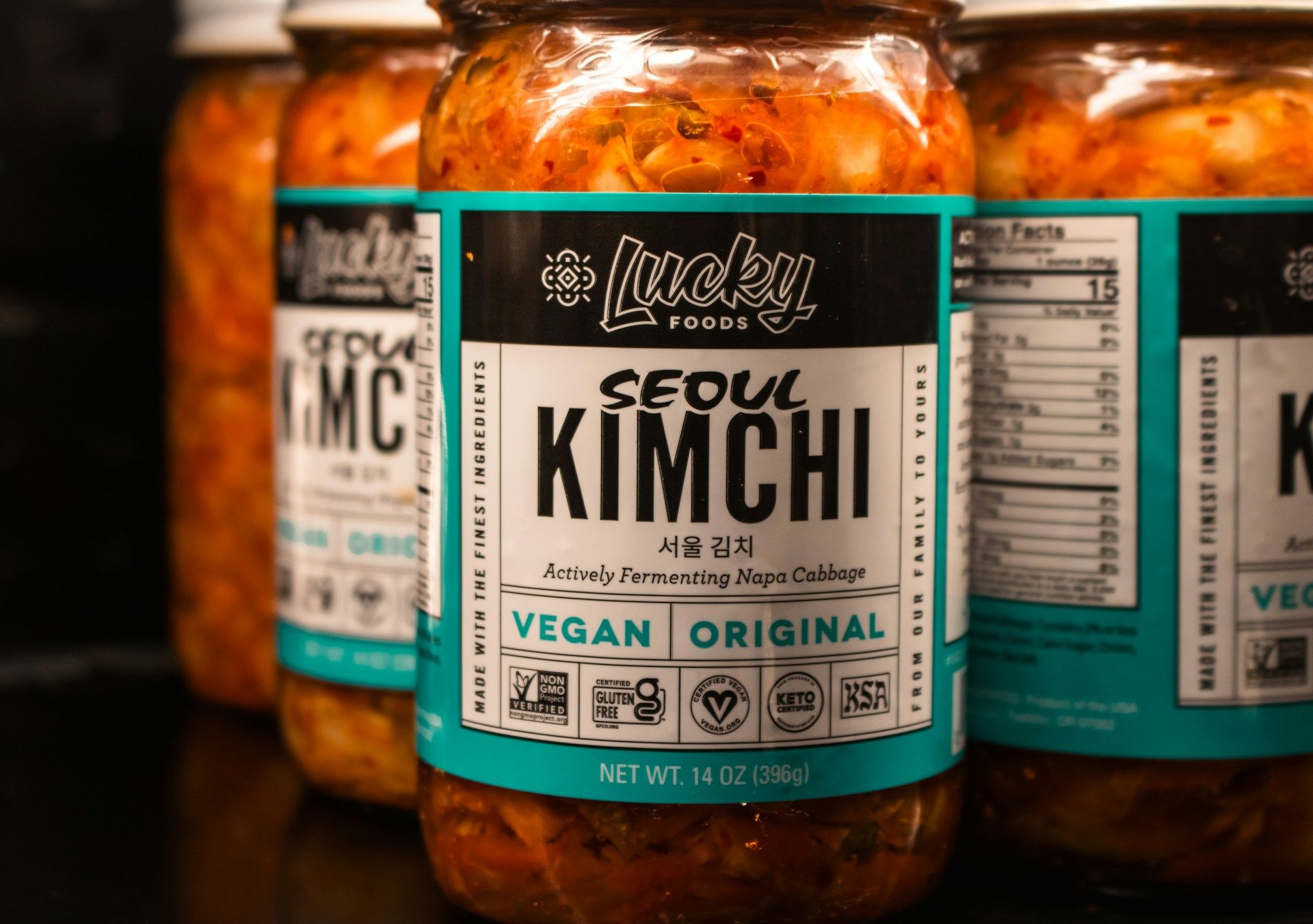 El kimchi, originario de Corea, contiene verduras saladas y fermentadas