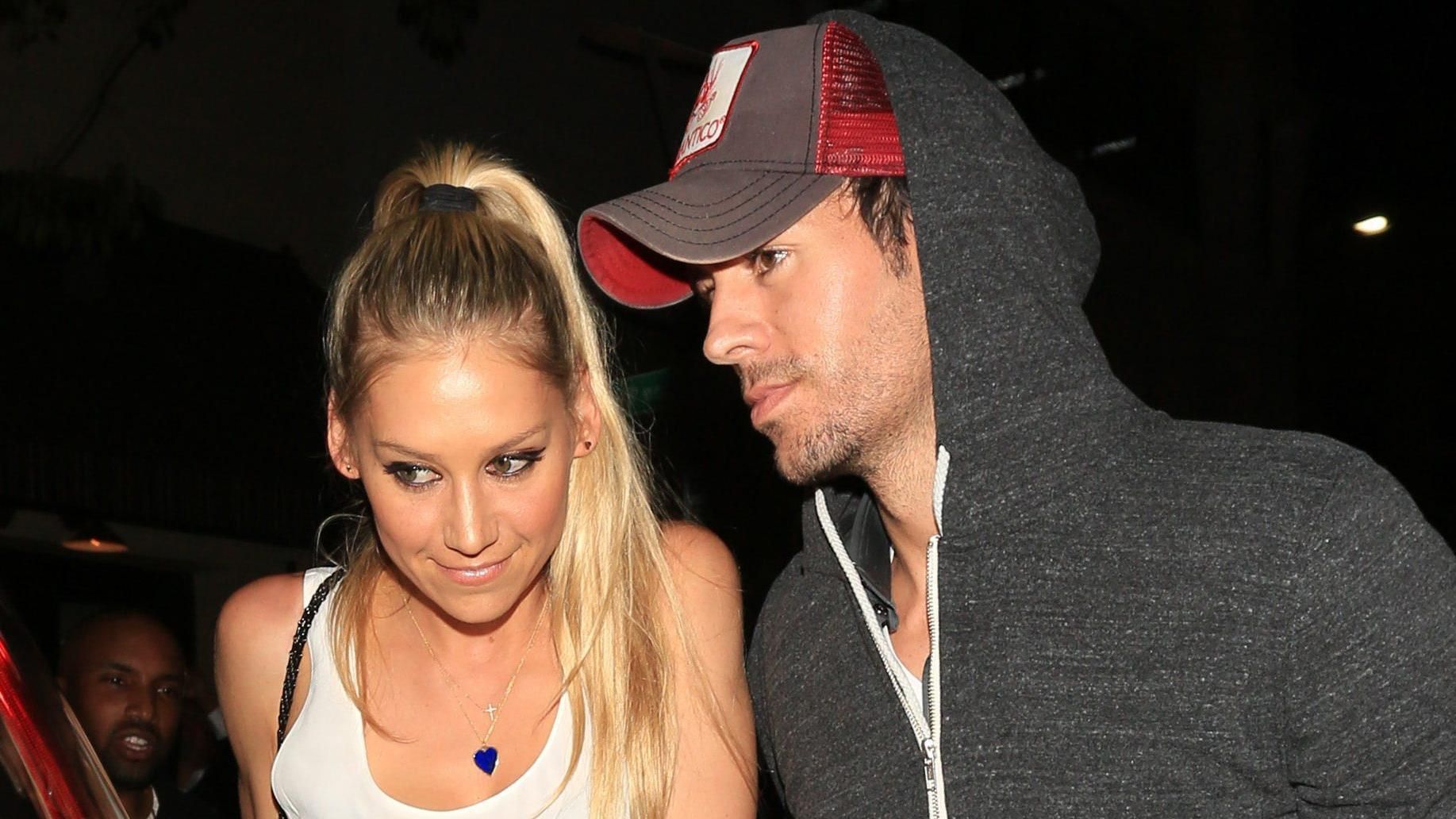 Enrique Iglesias y Anna Kournikova en una imagen de archivo