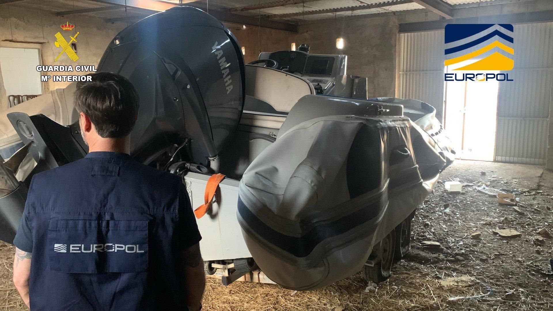 Una de las embarcaciones equipadas con grandes motores intervenidas en la operación 'Nautilita'