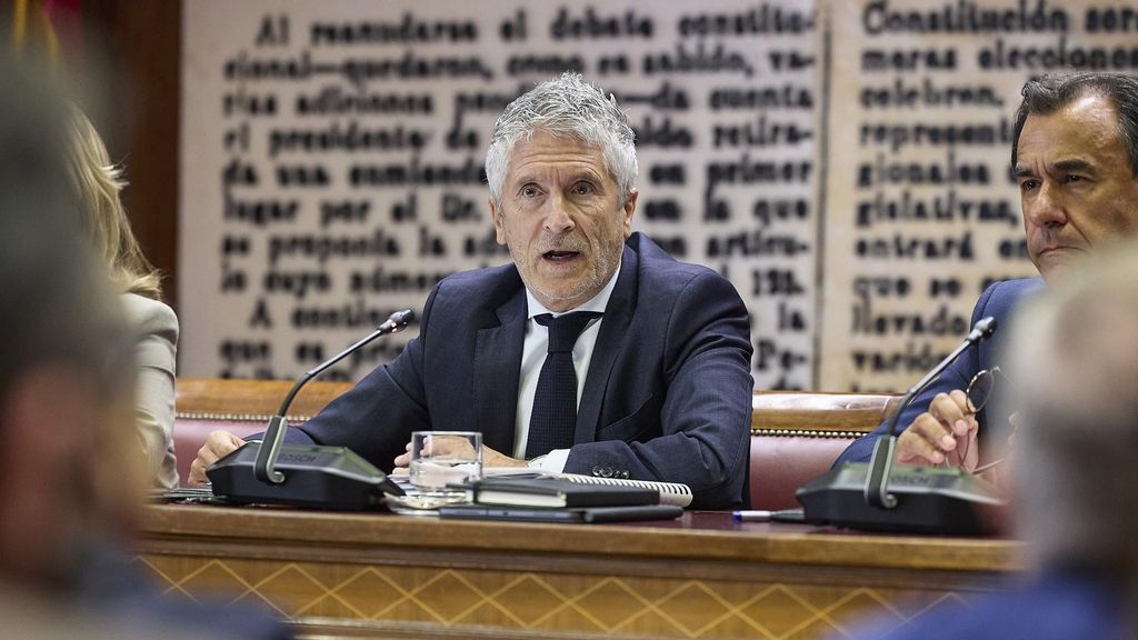 Fernando Grande-Marlaska desdeña la pulsera telemática para pirómanos como quiere el PP