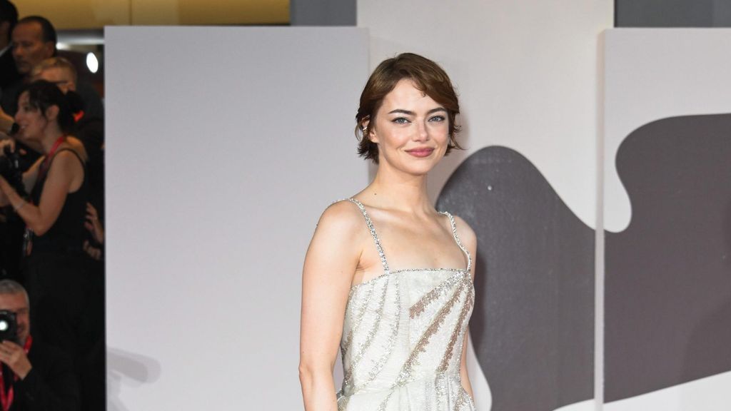 Emma Stone ilumina Venecia con 'Bugonia', de Yorgos Lánthimos