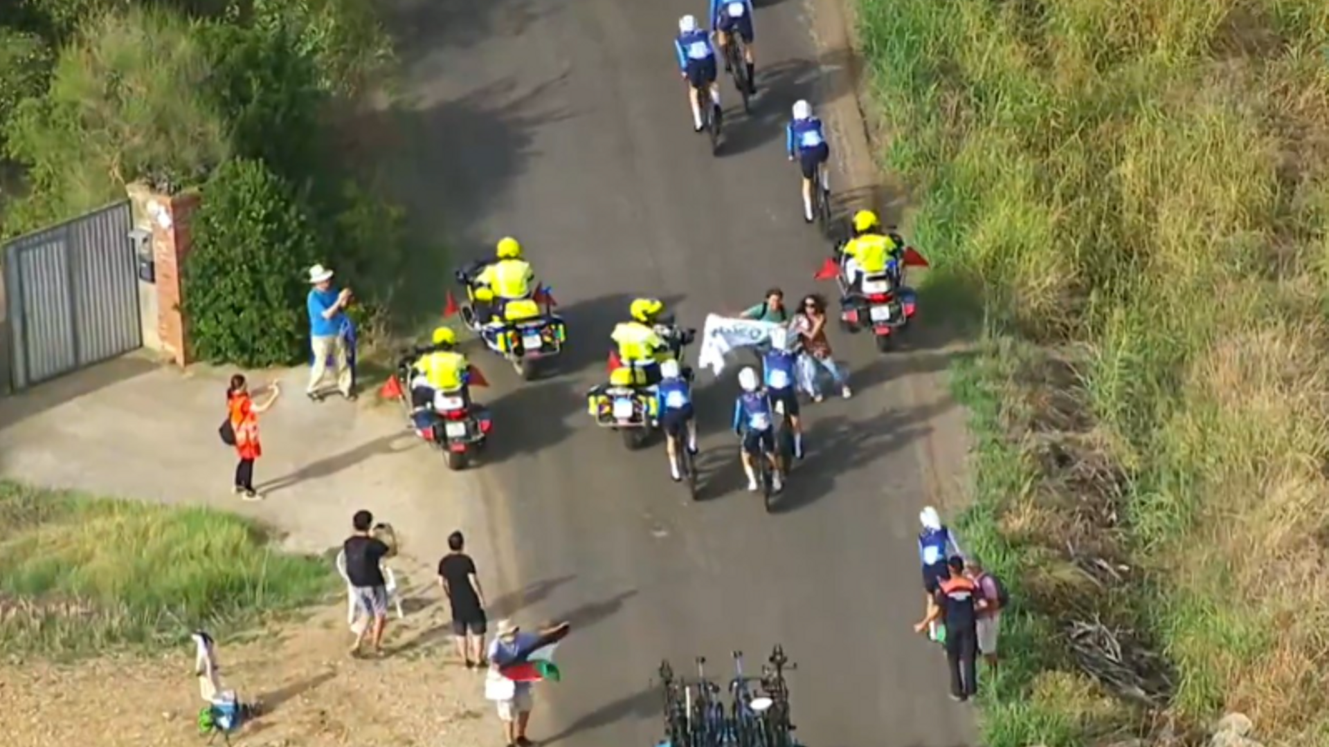 En libertad el detenido por impedir el paso al equipo israelí en La Vuelta en Figueras, Girona