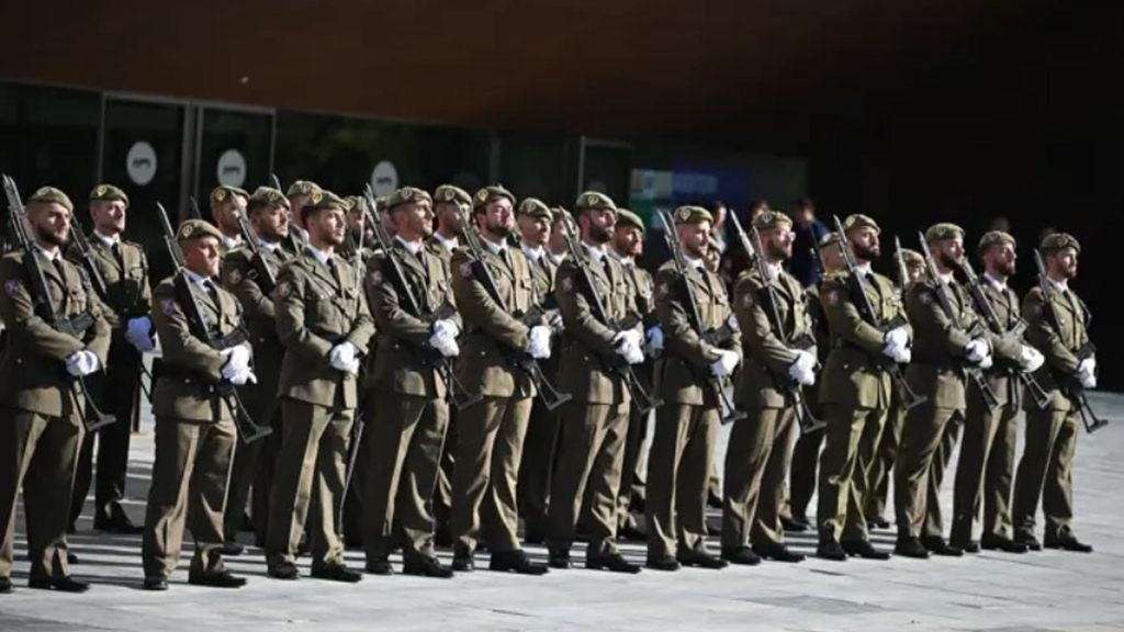 España no se suma a la decena de países europeos que reinstaura la mili