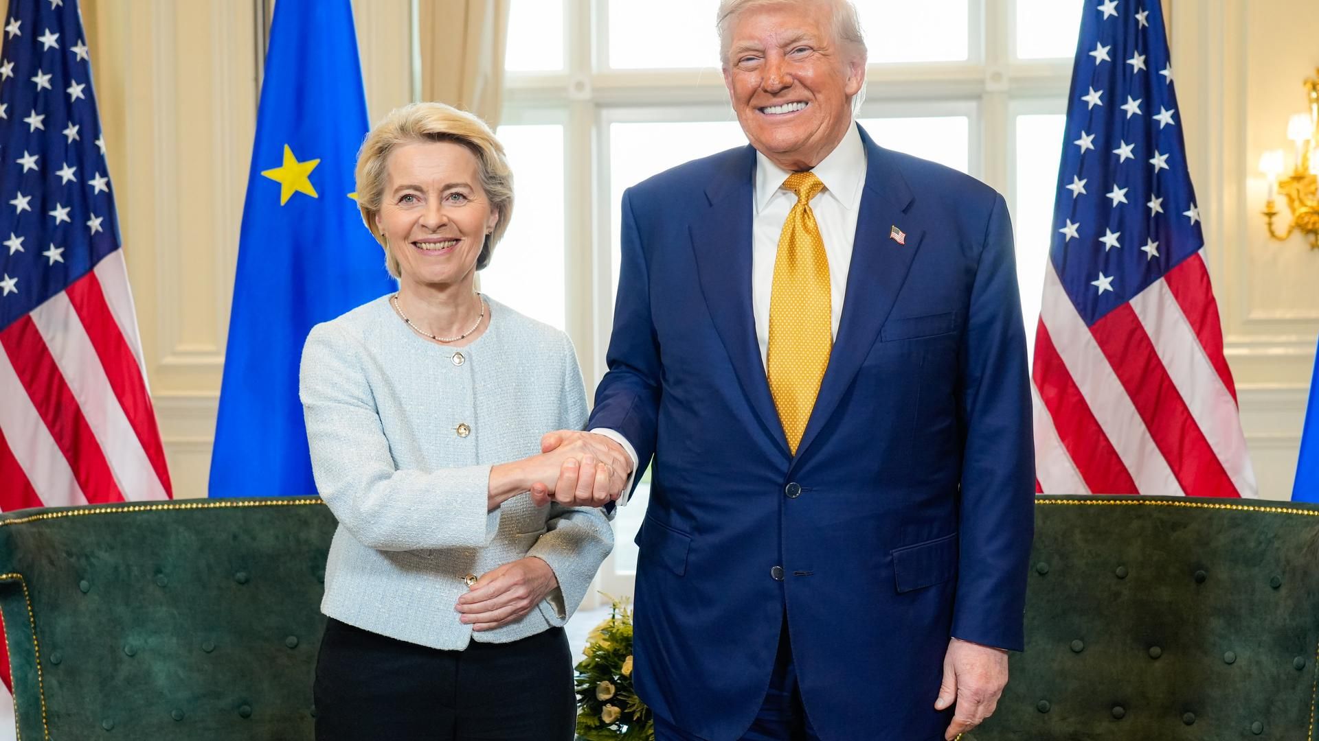 La presidenta de la Comisión Europea, Ursula Von der Leyen y el presidente de EEUU, Donald Trump