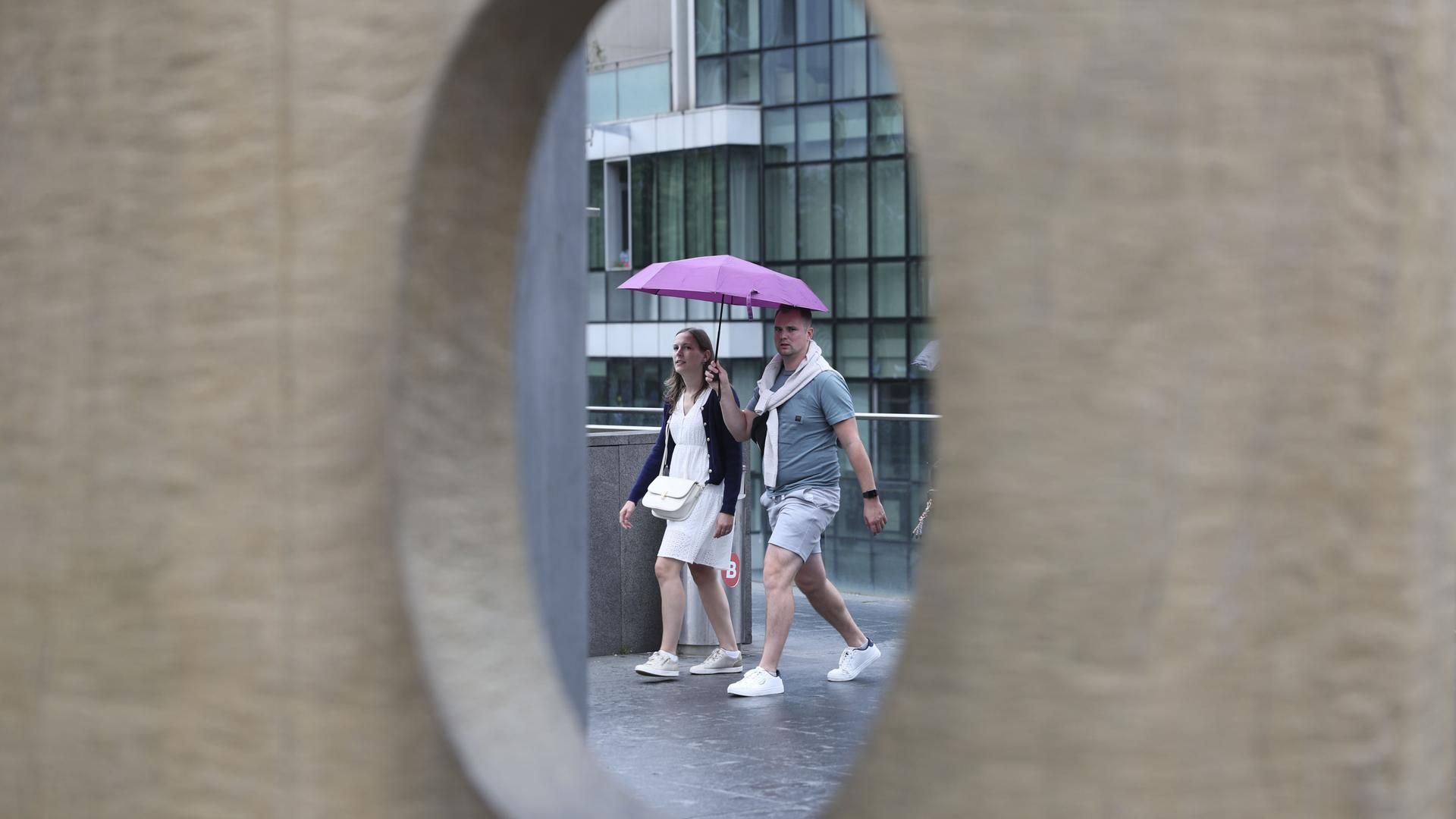 Llegan las lluvias a puntos de la península