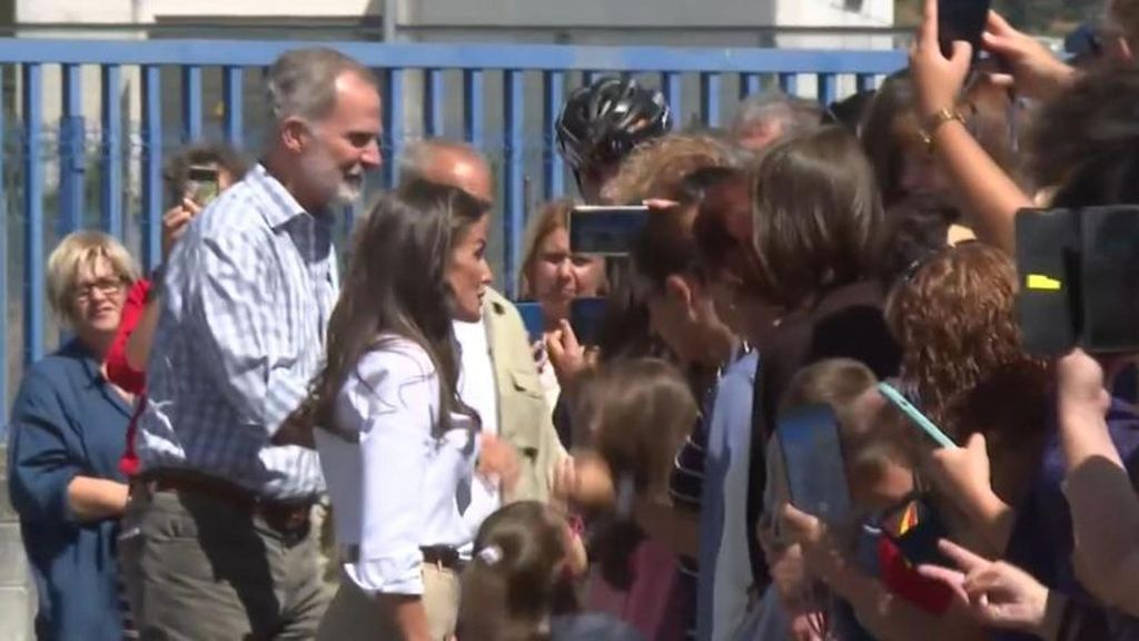 Los reyes visitan Ourense para conocer la magnitud de los daños causados por los incendios